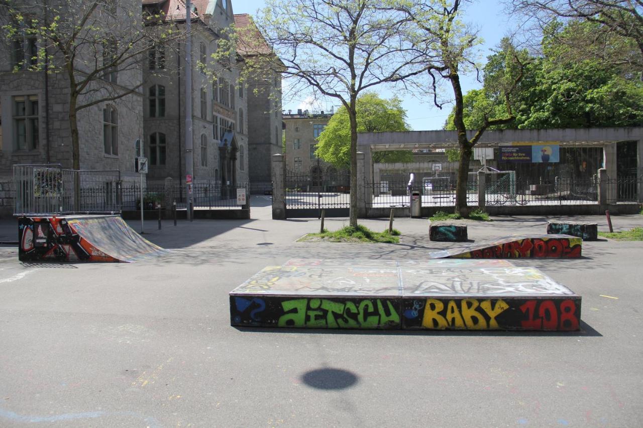 Stay2Night City Center Hostel Zurich Exterior photo